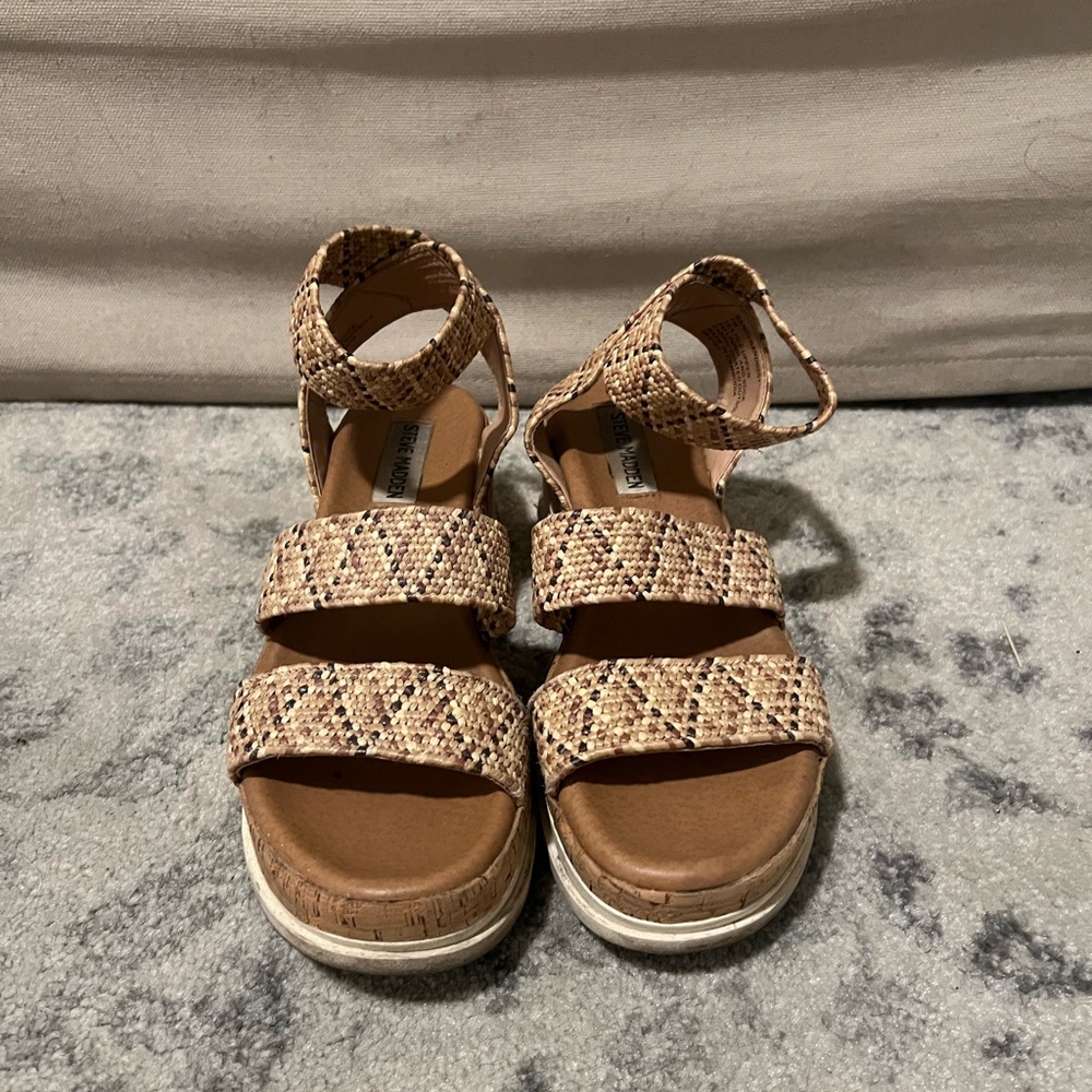 Steve Madden Tan Patterned Women's Sandals